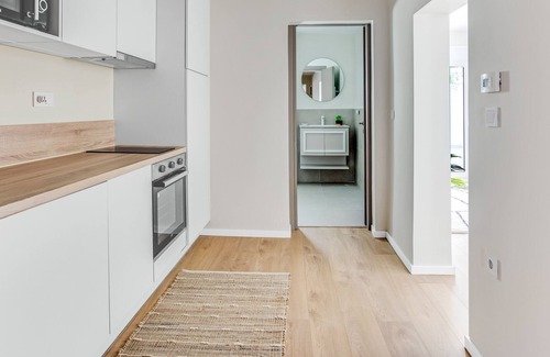 Neapoli-Sykies Appartement | Sanders New Town - Family 1-Bdr. Apt. w/ Terrace
