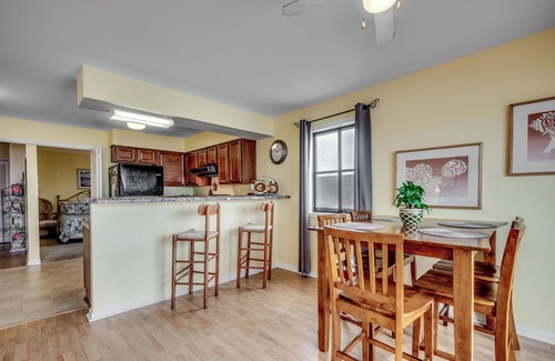 Surfside Beach Copropriété | Sandfiddler 301 - Oceanfront Condo in Surfside Beach