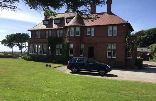 Prestwick Maison | Sandhill House