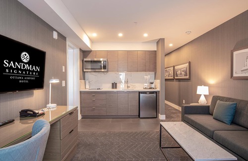Ottawa Division Hôtel | Sandman Signature Ottawa Airport Hotel