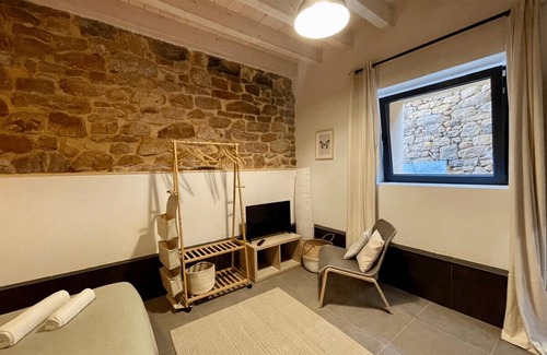 Villafufre Autre | Sandoñana · by Wehomes · Old Palace Lodge DA8