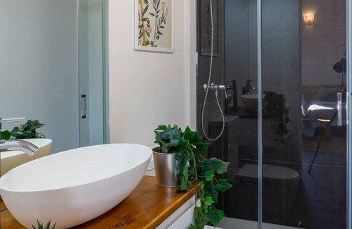 Villafufre Autre | Sandoñana · by Wehomes · Old Palace Lodge DA8