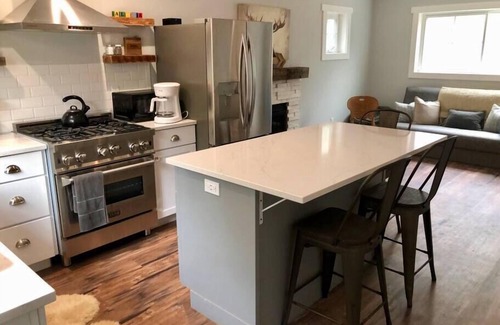 Sandpoint Appartement | *Sandpoint Cottage* Cozy, Charming, & Conveniently located