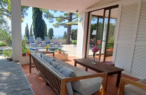 Tossa de Mar Villa | Sandra by Danlux Invest. Belle maison avec piscine