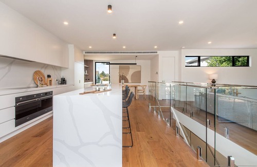 Sandringham Maison | Sandringham Sunshine Escape