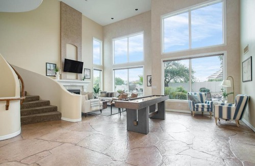Paradise Valley Village Maison | Sandstone by AvantStay Spacious Desert Oasis w Pool BBall Crt Movie Room