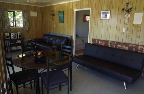 Port Charles Maison | Sandy Bay Beach Retreat
