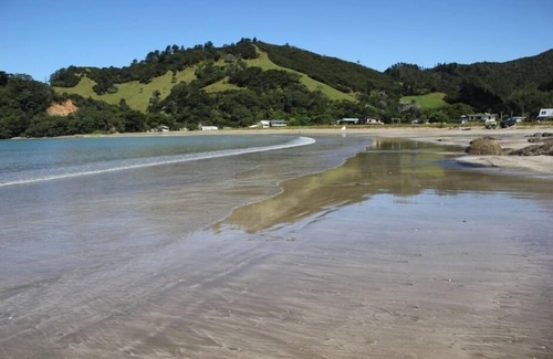 Port Charles Maison | Sandy Bay Beach Retreat