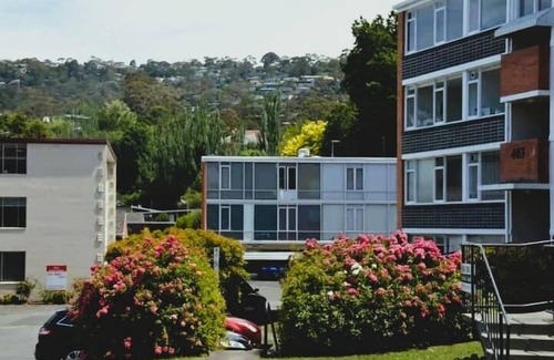 Sandy Bay Appartement | Sandy Bay Unit next to Casino, 5min to CBD.