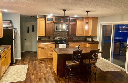 Watertown Maison | Sandy Beach Lake Front Home