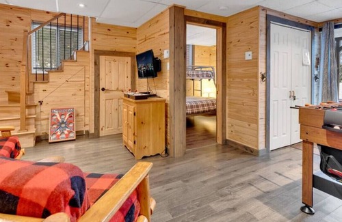 Amherst Maison | Sandy beach with spa and fire pit