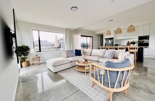Waihi Beach Maison | Sandy Palms - Home Away From Home