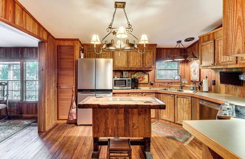 Astor Maison | Sandy Shore & Multi-Boat Dock! St Johns River Home