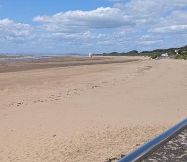 Burnham-on-Sea Appartement | Sandy Toes - Top floor with stunning sea view! Dogs welcome on request, extra fee