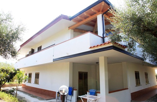 Santa Maria Appartement | Sangeni, maison du vacances - Appartement n.5, au premier étage with terrasse