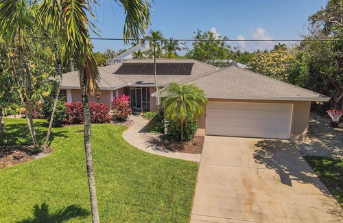 Shell Harbor Maison | Sanibel's Casa Encantada