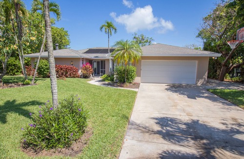 Shell Harbor Maison | Sanibel's Casa Encantada