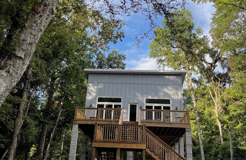 Fort White Maison | Santa Fe River Front, Luxury Brand New Home near Ichetucknee Springs
