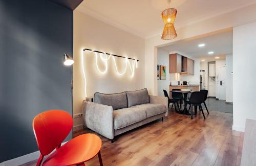 Collblanc y La Torrassa Appartement | Santiago Apartments by Olala Homes