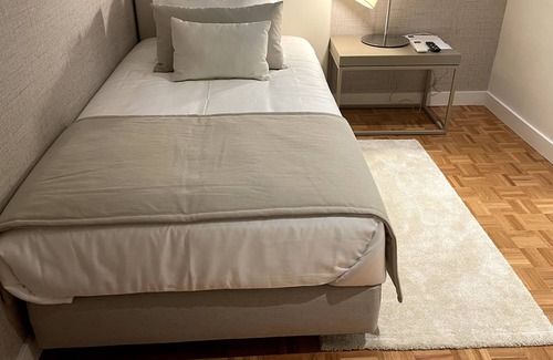 Sever do Vouga Lit Et Petit-Déjeuner | Santiago Family House -Single Room with Private Bathroom