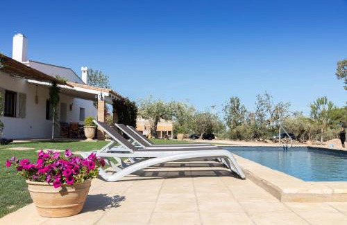 L'Ampolla Chalet De Ski | Santolina - Casa Rural en l'Ampolla con piscina privada, jardín y barbacoa - Deltavacaciones