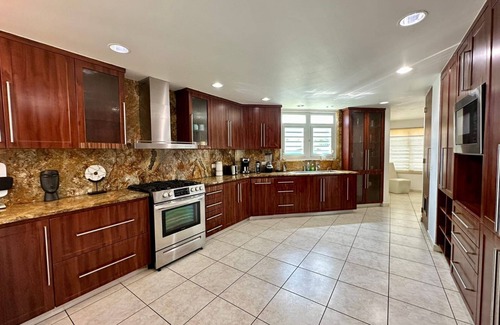 Guzman Abajo Maison | Santorini In Puerto Rico Inc. Since 2017...
