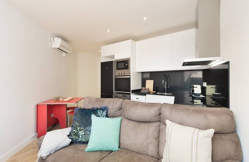Sants-Badal Appartement | Sants Estudio - Una Habitación Piso, Capacidad 2