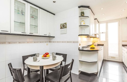 Les Corts Appartement | Sants-Les Corts Galileu by Interhome