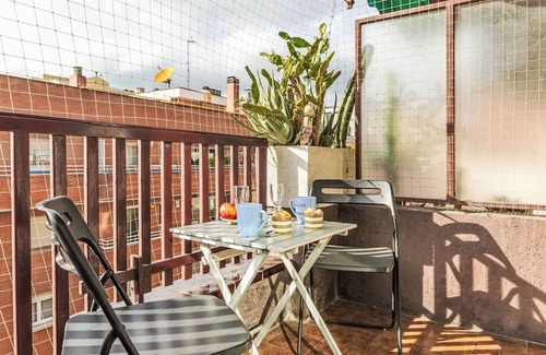 Les Corts Appartement | Sants-Les Corts Galileu by Interhome