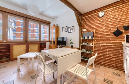 Santutxu Appartement | Santuchu Urban Escape Cozy Apartment with Easy Metro Access