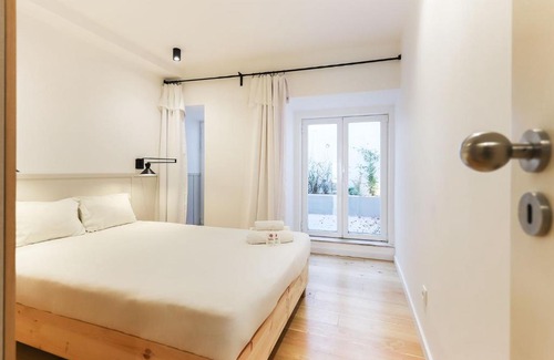 Merces Appartement | Sao Bento Classic by Homing