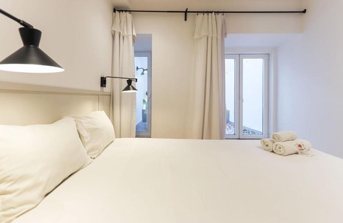 Merces Appartement | Sao Bento Classic by Homing