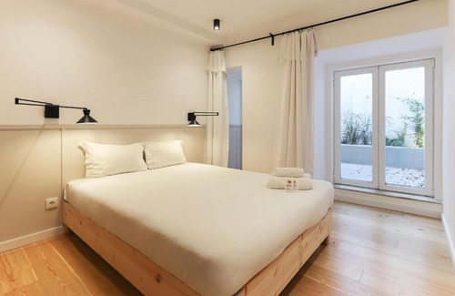 Merces Appartement | Sao Bento Classic by Homing