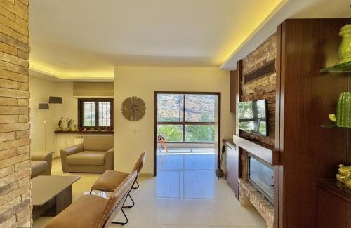 Faraya Appartement | Sapa - 2-BR w Terrace in Faraya