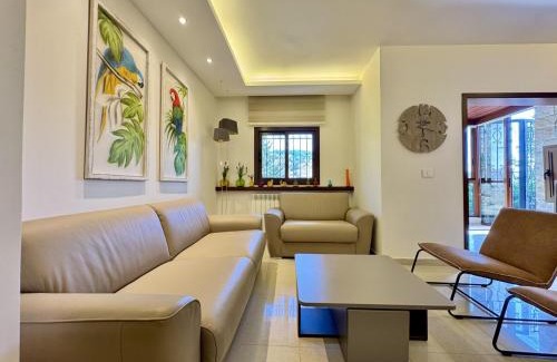 Faraya Appartement | Sapa - 2-BR w Terrace in Faraya