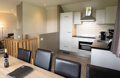 Luxembourg Ardennes Chalet De Ski | Sapinière Type F08 - Cuatro Habitaciones Chalet, Capacidad 8
