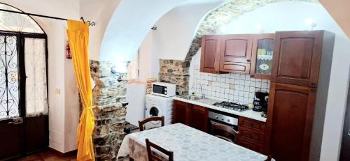 Terzorio Maison | 'SAPORE DI LIGURIA' in Antico Borgo vicino al mare