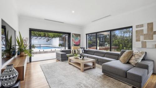 Korora Maison | Sapphire Del Mar - Pool Sauna Gym Spa
