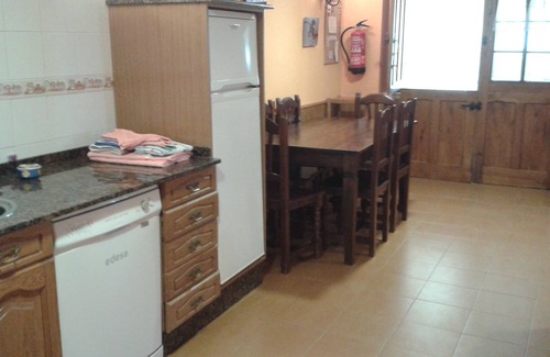 Serantes Cottage | Appartement rural SARA (location complète) Pumarega pour 6 personnes