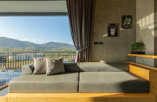 Nai Harn Appartement | Sara's Nest - Top Floor Seaview apartments
