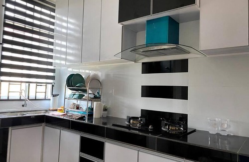 Kampung Gong Badak Maison | SaraHome - UMT, UniSZA, Beach