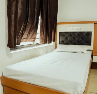 Kochi Hôtel | Saras Lodge