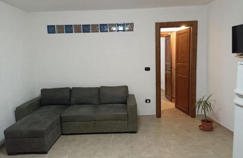 San Giovanni Suergiu Maison | Sardegna casa con giardino ,piscina a 3km dal mare