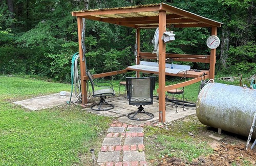 Independence Cabine | Sardis Fish Camp north side near Holiday Lodge/Teckville, 1 mile from boat ramp
