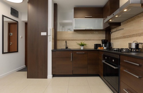Saska Kepa Appartement | Saska Kepa Apartment by Renters
