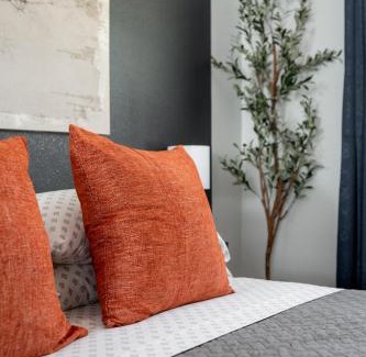 Johnson City Maison | Sauceda Cottage at Wrenwood Ranch, King Bed