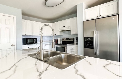 Saugerties Maison | Saugerties Retreat 1 min walking from HITS, 7 BRs