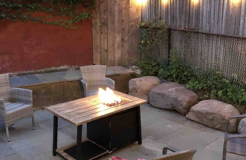 Saugerties Appartement | Saugerties Village Space with Great Backyard