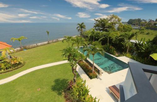 Pemaron Villa | Saujana, Beachvilla with 3 bedrooms