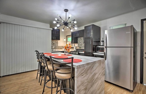 Sauk Village Maison | Sauk Village Ranch Home w/ Yard + Fireplace!
